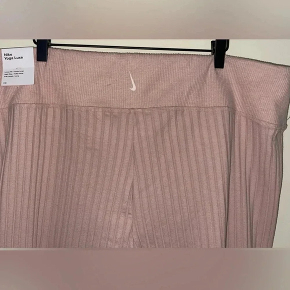Nike Luxe Ribbed High Rise Crossover Pants - NWT - Picture 5 of 9